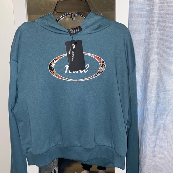 Nike cropped hoodie - Picture 1 of 3